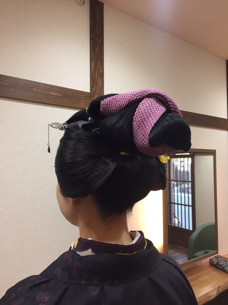 「菊重ね」という日本髪