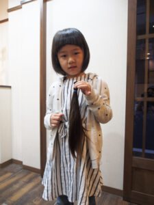 小学生になる前の女の子のヘアドネーションです