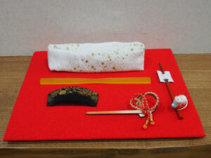 割り鹿の子の日本髪の結髪に必要な髪飾り一式です