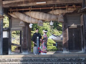出雲大社での和婚の挙式です. 文金高島田の地毛結いの日本髪で迎えたご婚礼です