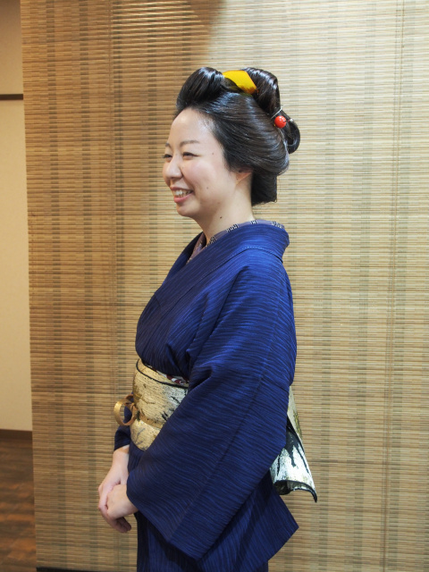 つぶし島田の他, 神前結婚式で地毛結いの文金高島田の日本髪や打掛（白無垢,色打掛）の着付けのお支度をしております