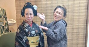 地毛で結い上げた日本髪／結髪講習会にて